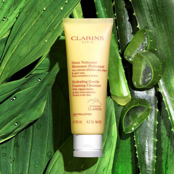 Hydrating Gentle Foaming Cleanser | คลาแรงส์®