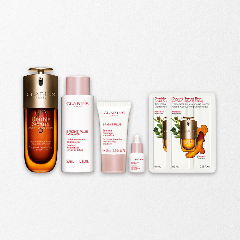 ภาพบรรจุภัณฑ์ของ Clarins Double Serum ที่แสดงอยู่ด้านหน้าส่วนผสม รวมถึง Curcuma บนพื้นหลังสีทอง